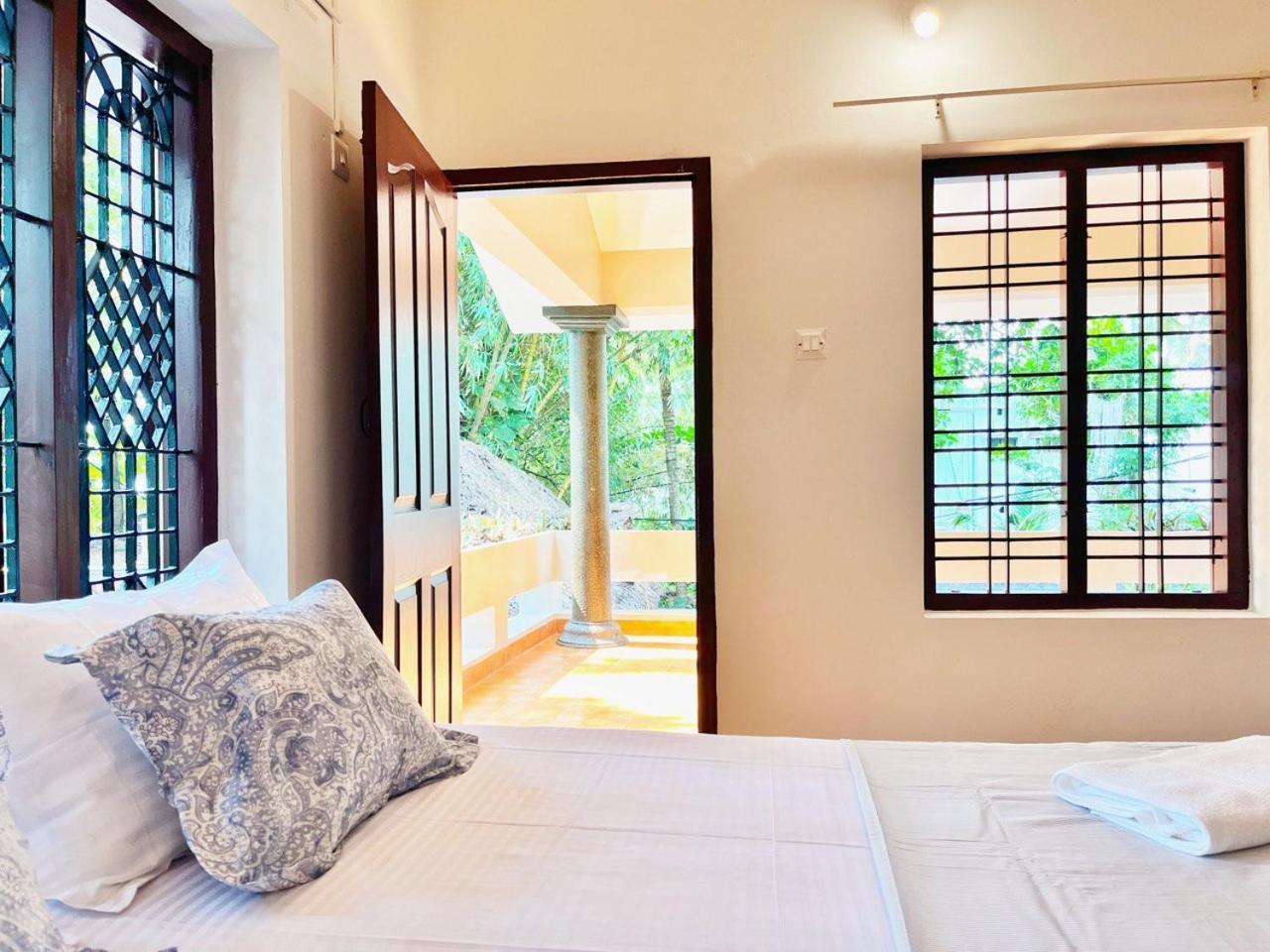 Bava Beach Resort & Retreat Center Varkala Kültér fotó